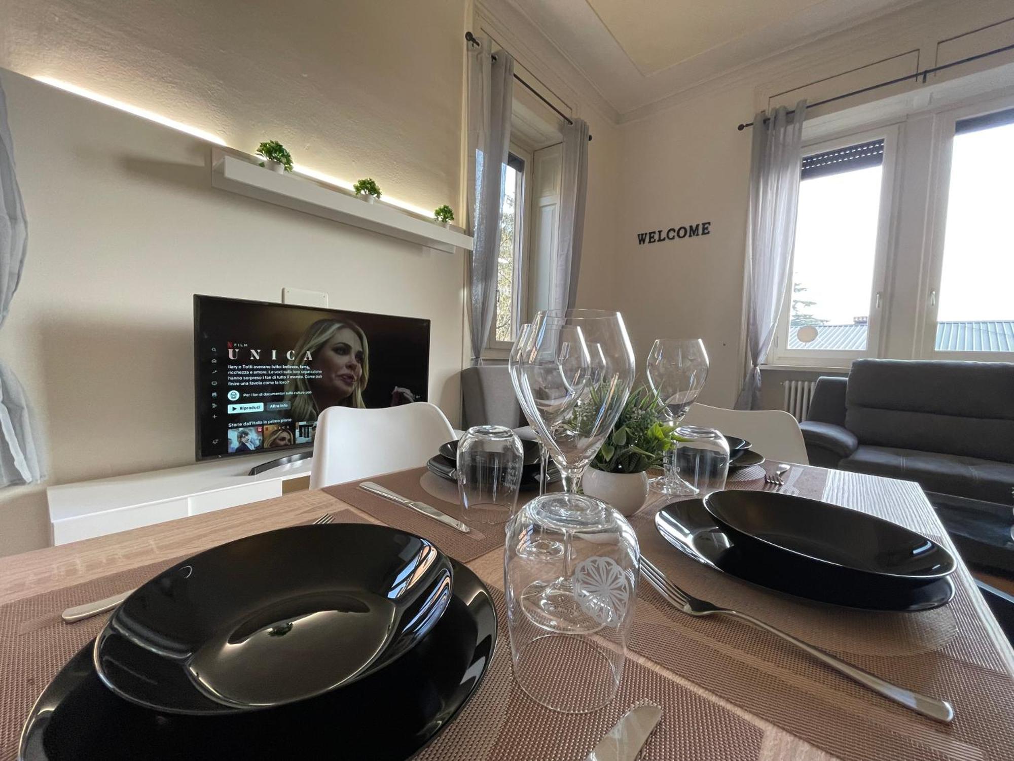 Bg Central Royal Suite Con Parcheggio - Vista Citta Alta Бергамо Экстерьер фото