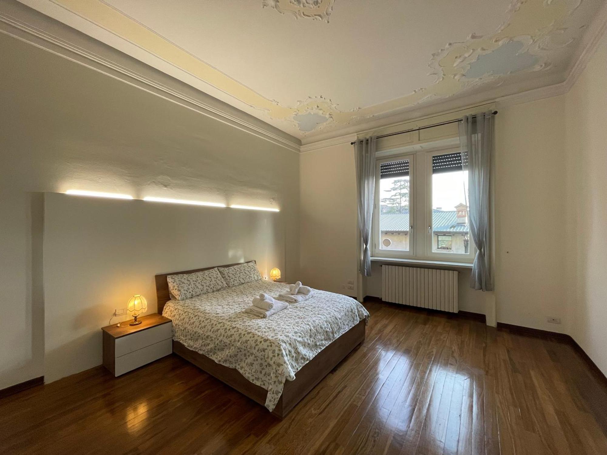 Bg Central Royal Suite Con Parcheggio - Vista Citta Alta Бергамо Экстерьер фото