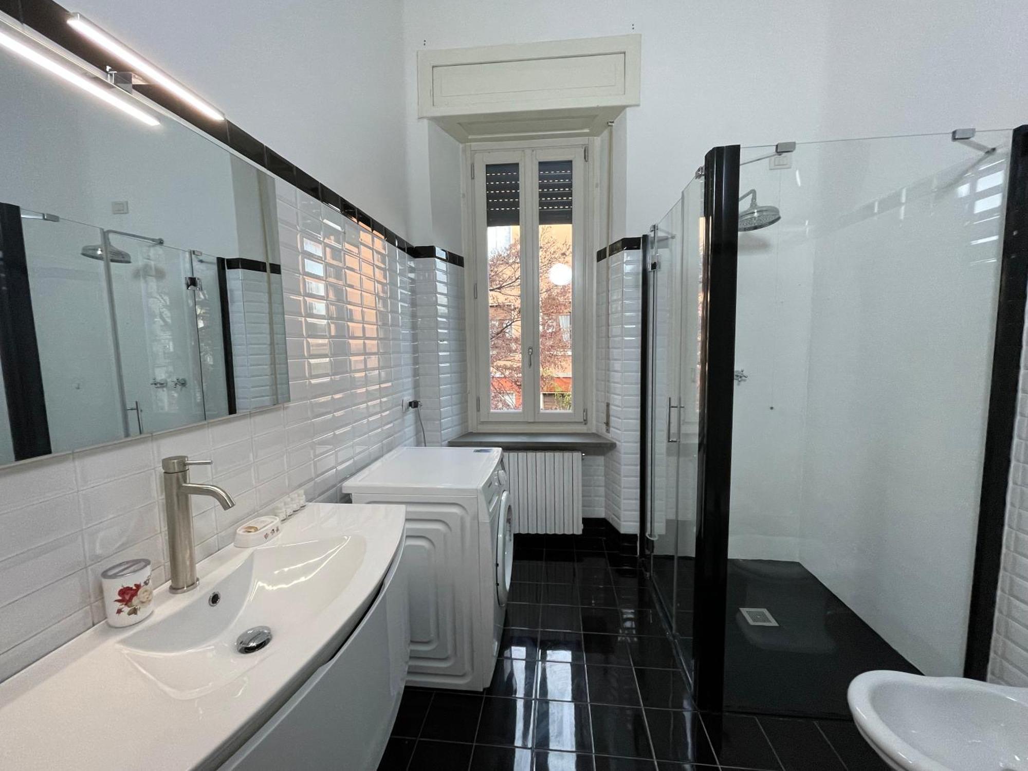 Bg Central Royal Suite Con Parcheggio - Vista Citta Alta Бергамо Экстерьер фото