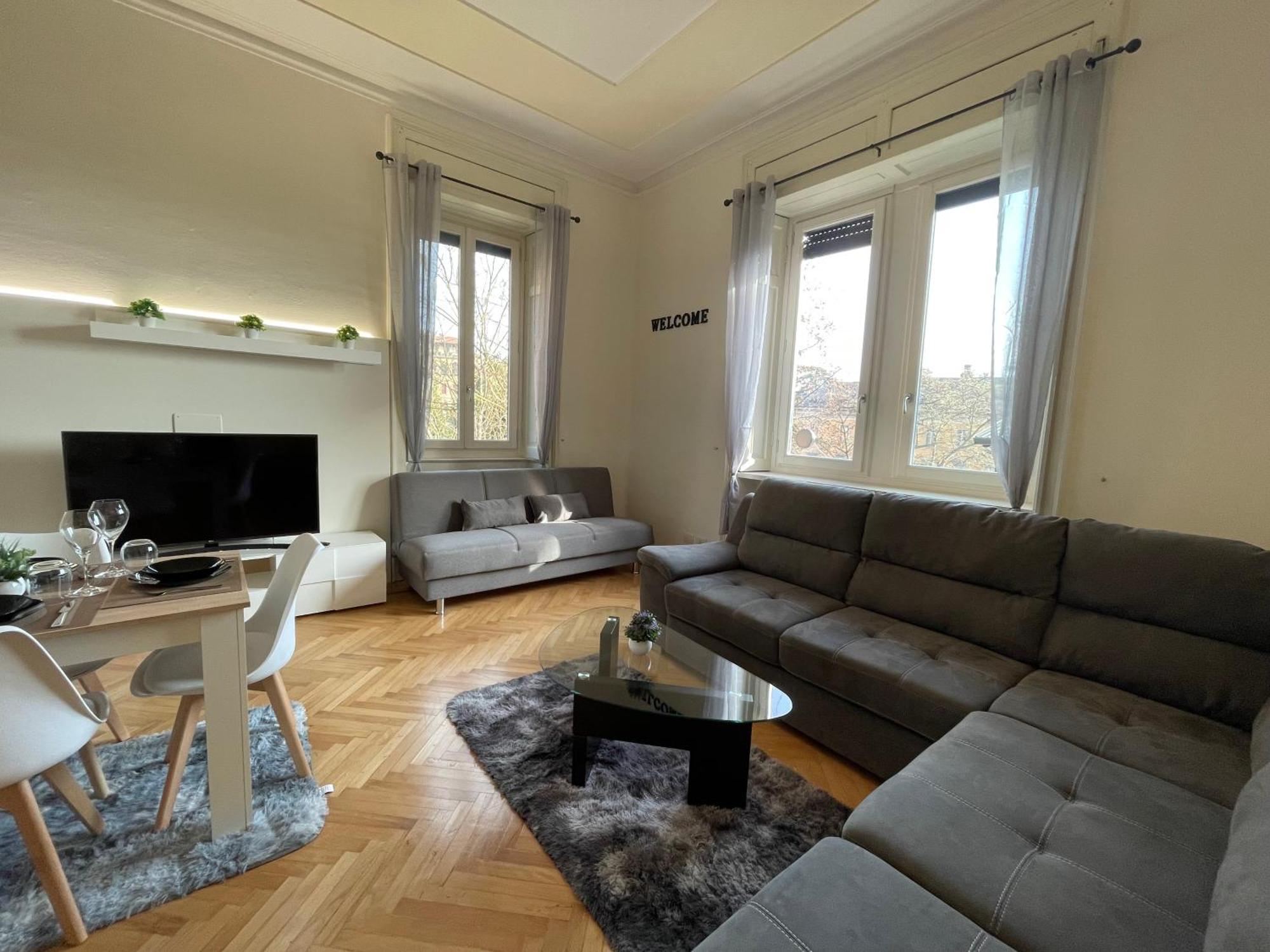 Bg Central Royal Suite Con Parcheggio - Vista Citta Alta Бергамо Экстерьер фото