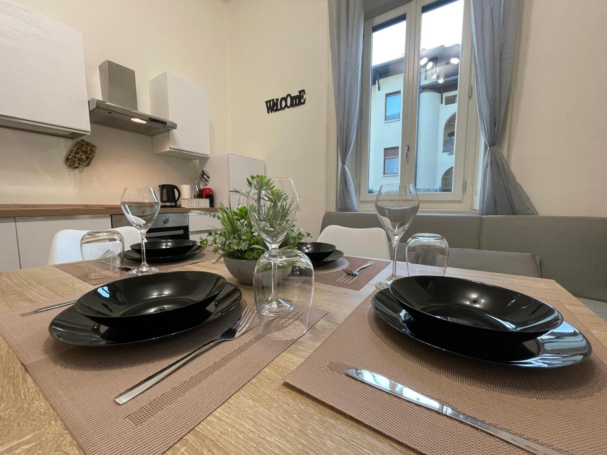 Bg Central Royal Suite Con Parcheggio - Vista Citta Alta Бергамо Экстерьер фото